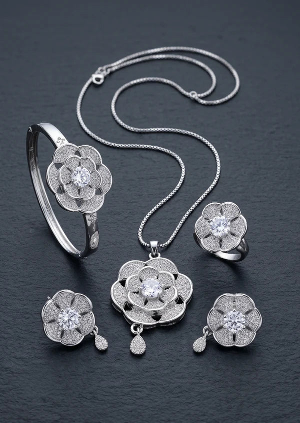 Everlasting Shine Jewelry set