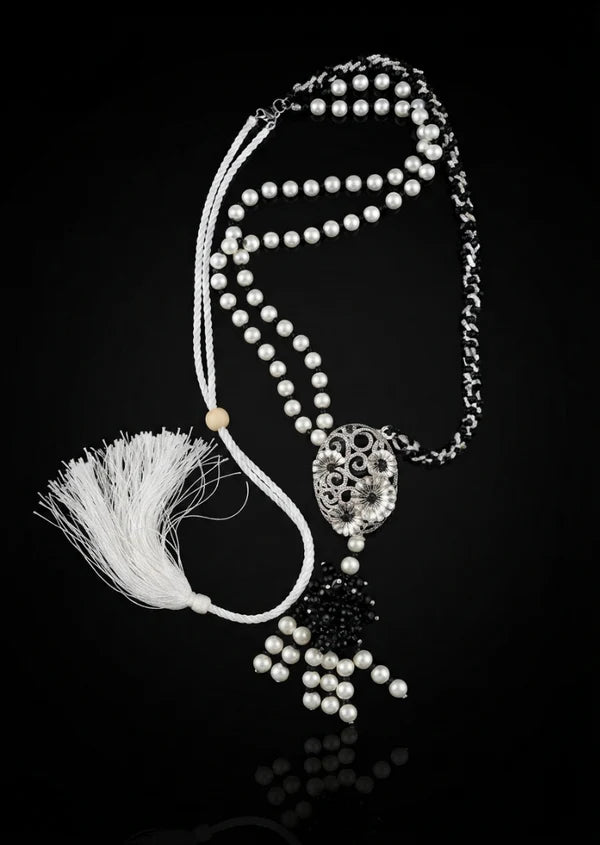 Precious Bond Neckless