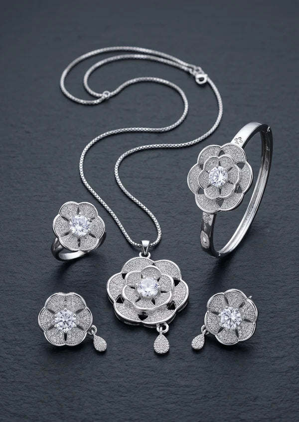 Everlasting Shine Jewelry set